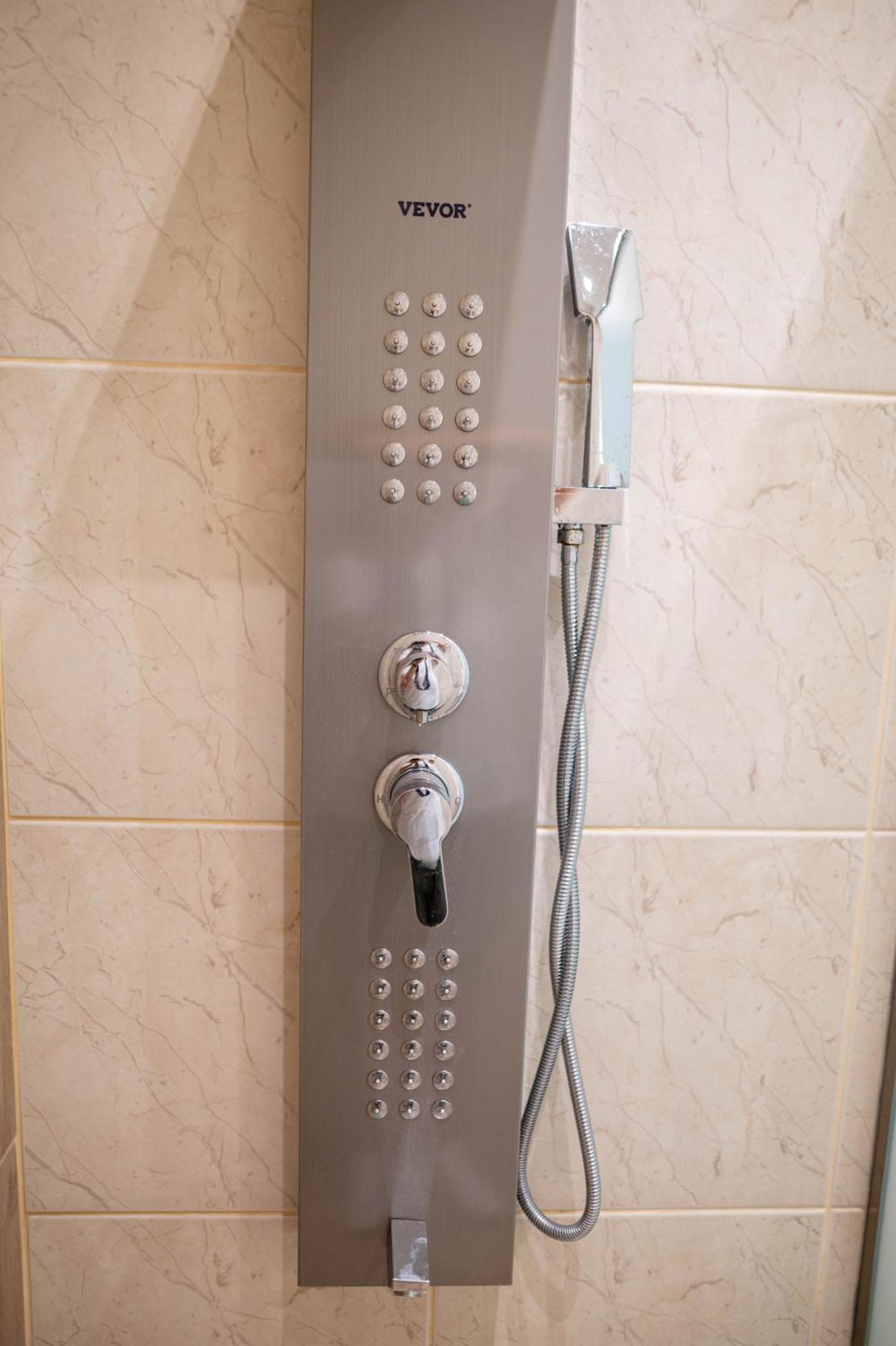 Kosnian City Suites Buitenkant foto
